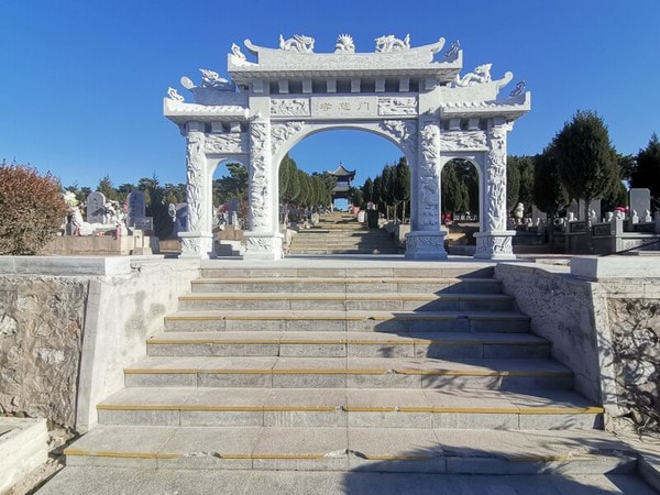 大连公墓 花园式墓园 藏风聚气 山环水抱!旅顺口区-大连仙人顶公墓-大连选墓网